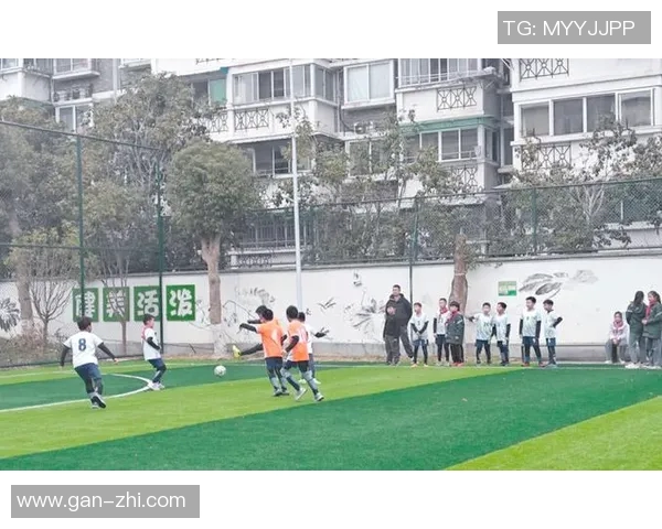 小学生五人足球比赛精彩直播全程回顾与精彩瞬间分享